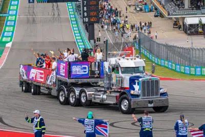 Formula 1 Drivers Parade - Truck on Track Driving